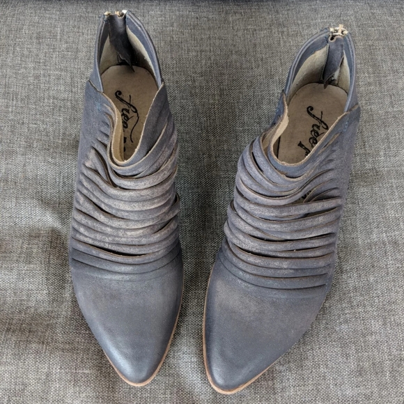 Free People Lost Valley ankle bootie - Picture 3 of 9